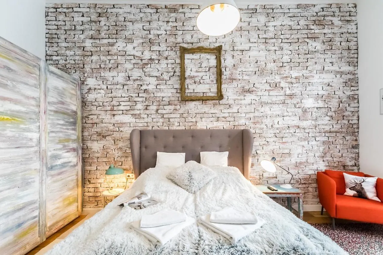 Hip Loft Style Home Near Vaci Street 부다페스트 헝가리